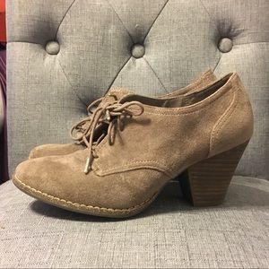 Size 8 Dr. Scholl's taupe booties